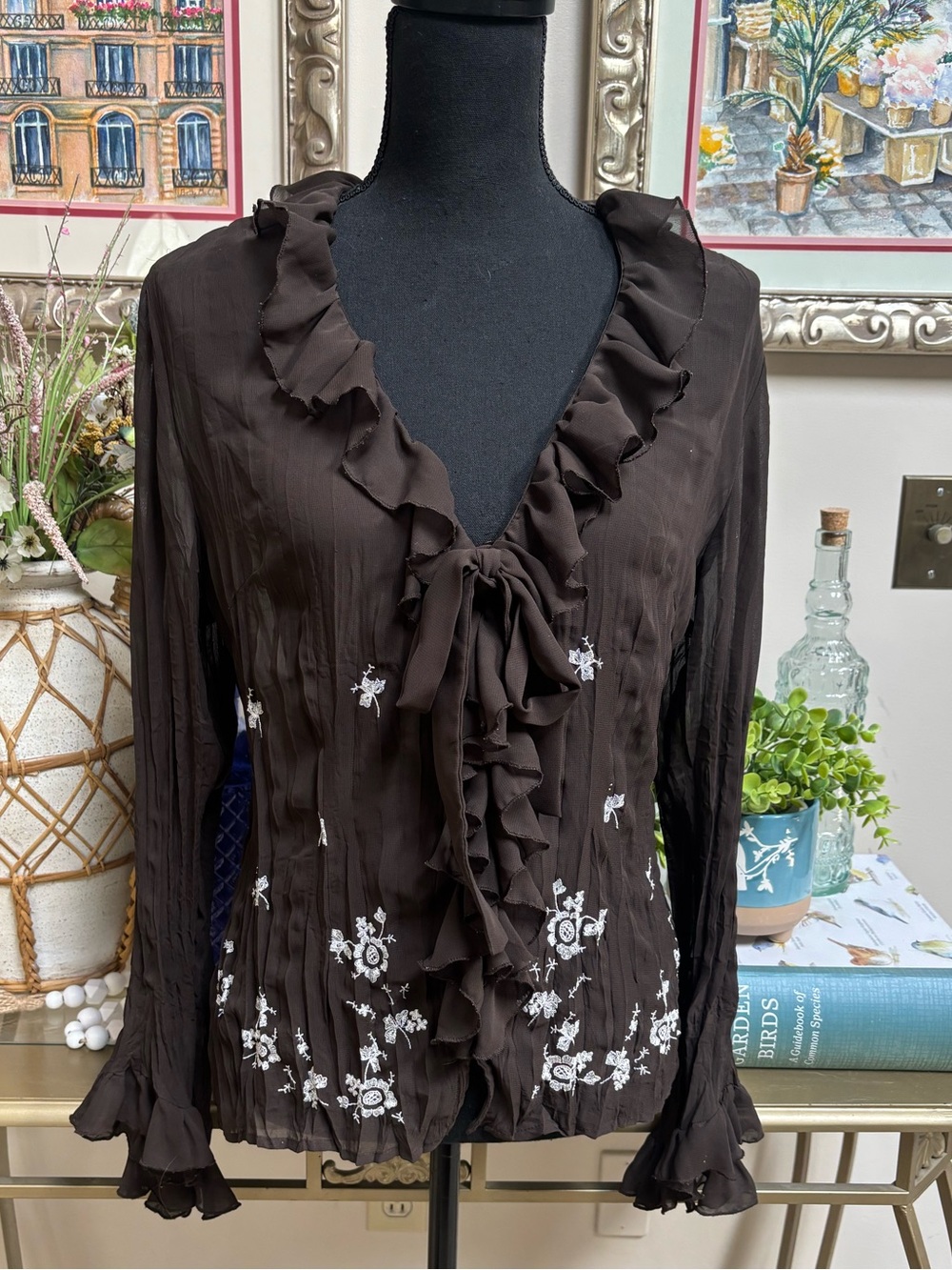 Y2K NY Collection Brown Ruffle Tie-Front Blouse with White Floral Embroidery